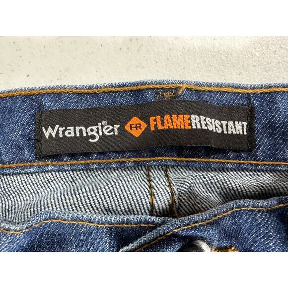 Wrangler Womens FR Flame Resistant Jeans Size 7/8 9/10 (32x32) Lot of 2 READ - Picture 12 of 16
